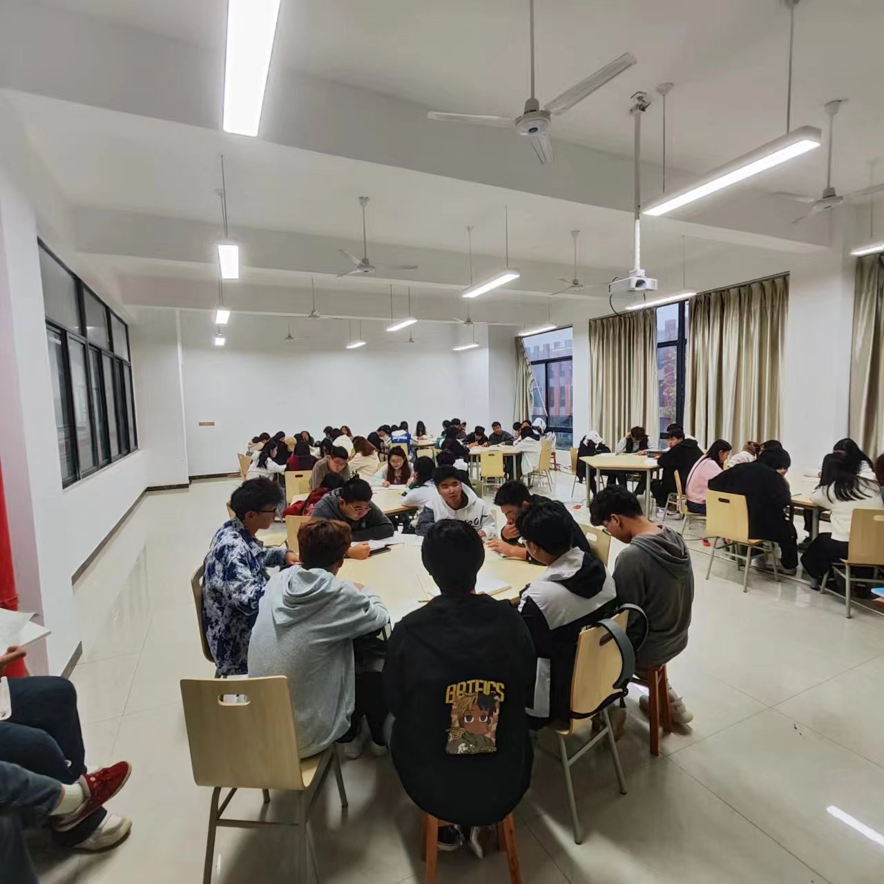 2023级学生特色早自习课堂风采(图6)