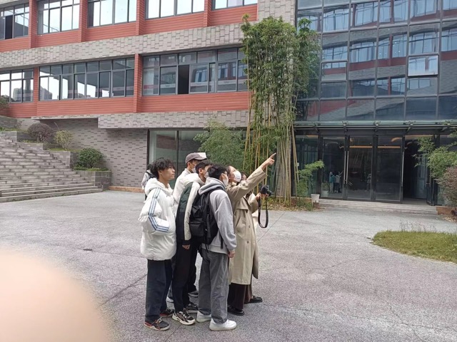 1-2211161542311R.jpeg