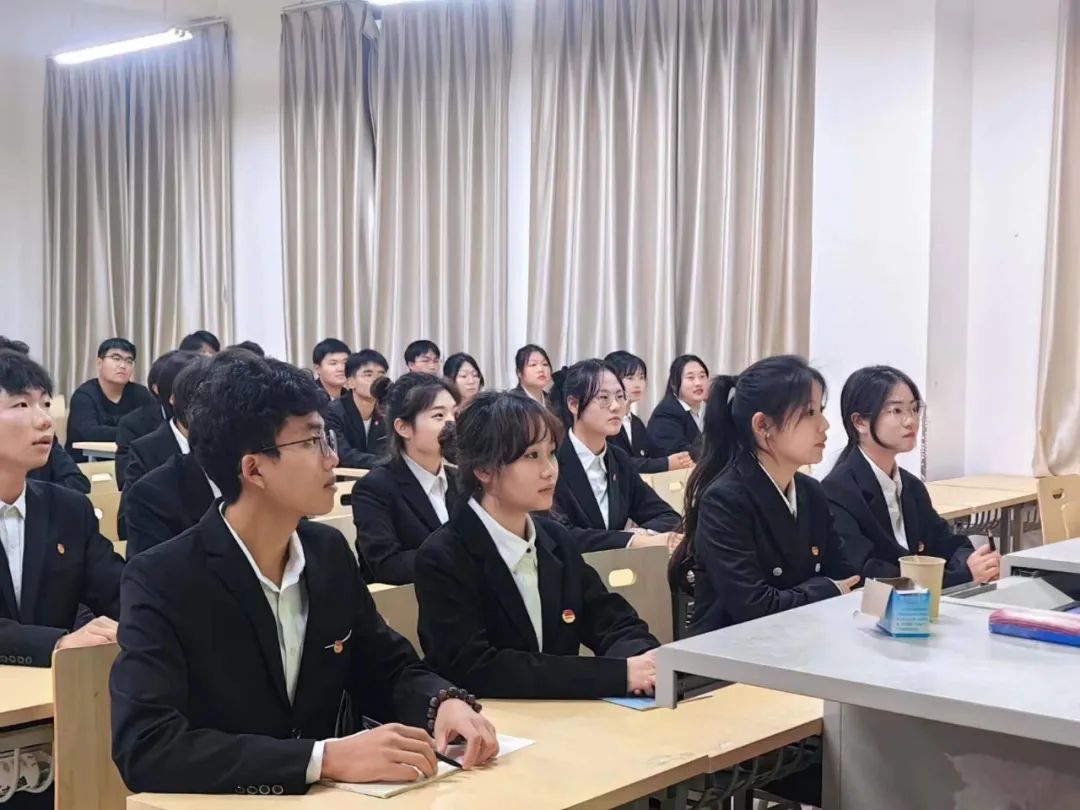 川科完美 | 四川科技职业学院第七次学生代表大会第八代表团分团会议顺利召开(图15)