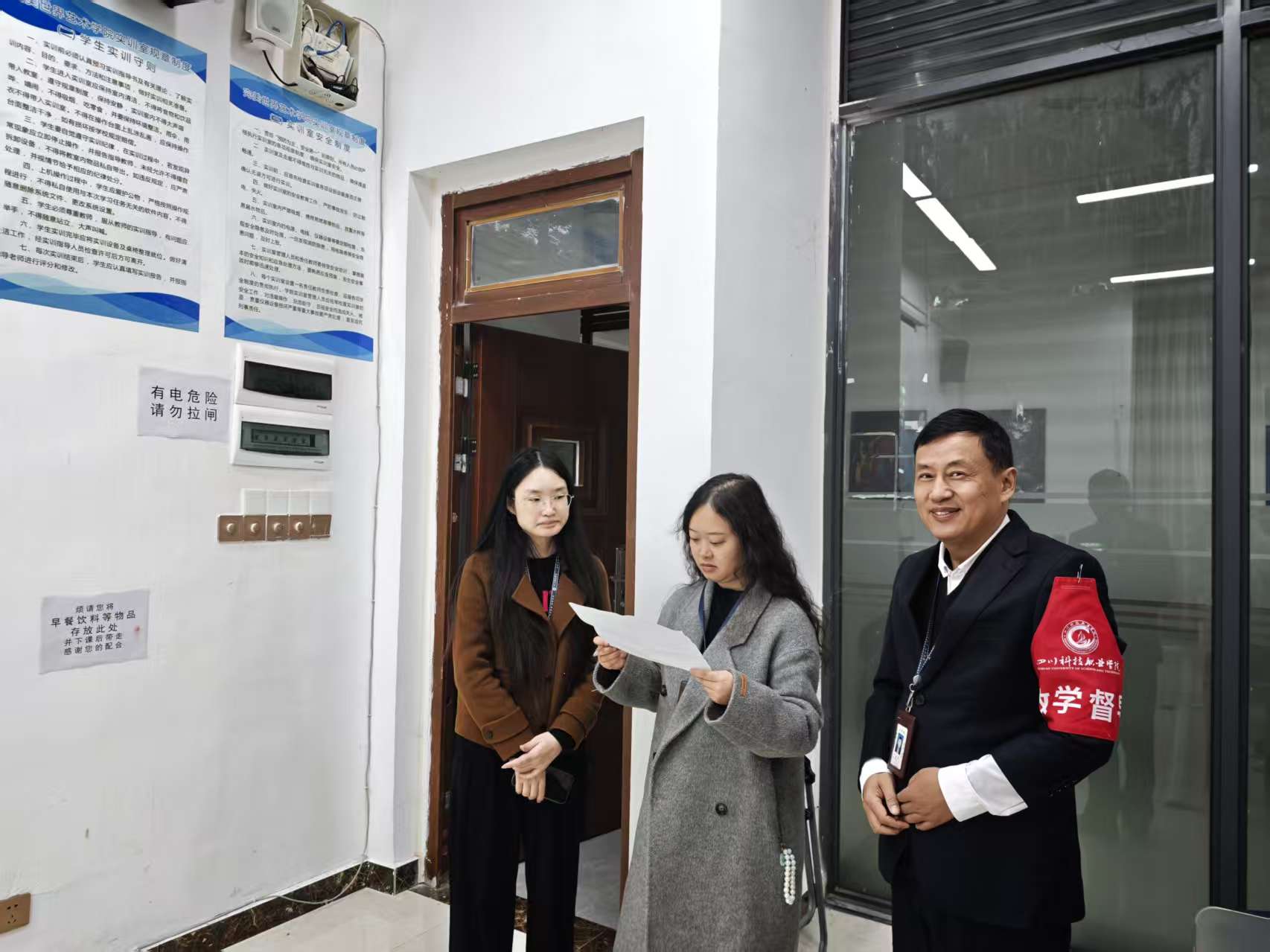 1-2511110TZ9423.jpg 1-2511110TZ9423.jpg